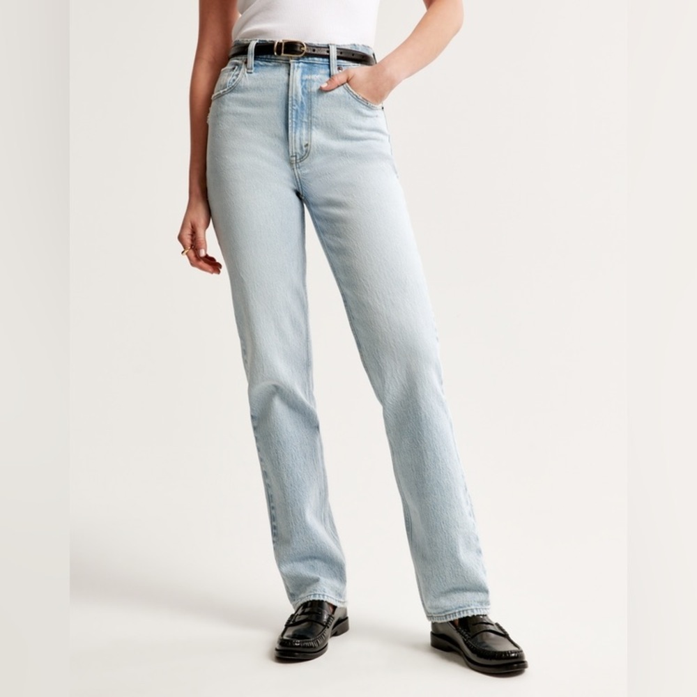 Abercrombie Ultra High Rise 90’s Straight Jean Short Inseam